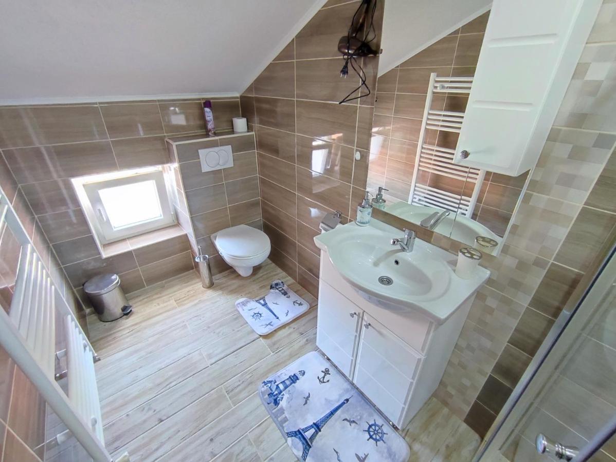 Apartman Toni Грачац Экстерьер фото
