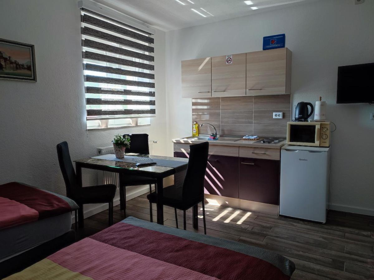 Apartman Toni Грачац Экстерьер фото