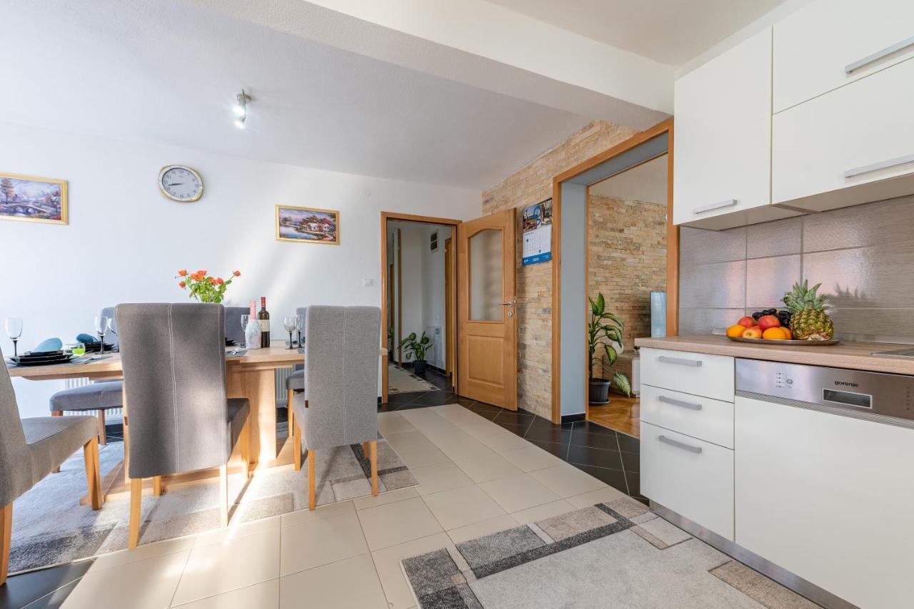 Apartman Toni Грачац Экстерьер фото